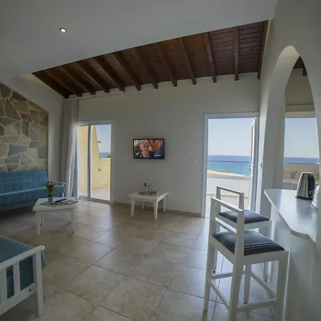 Aparthotel Myroandrou