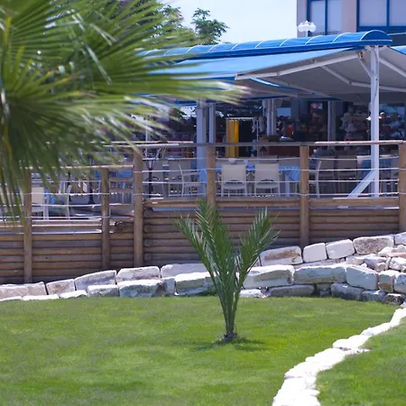 Aparthotel Myroandrou Pernera