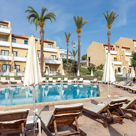 Aparthotel Myroandrou Pernera