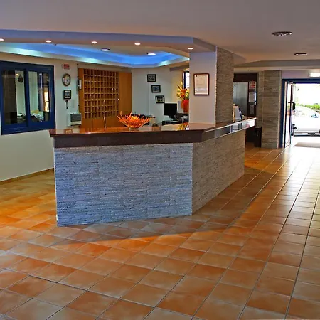 Myroandrou Aparthotel Pernera