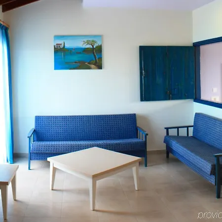 Myroandrou Aparthotel