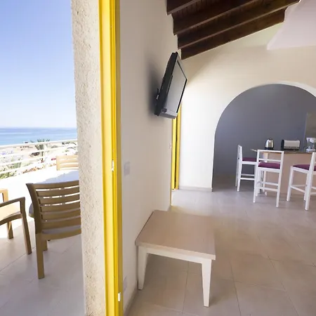 Myroandrou Aparthotel 3*