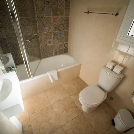 Aparthotel Myroandrou Pernera