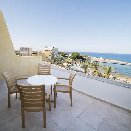 Myroandrou Aparthotel Pernera