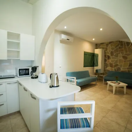 Myroandrou Appart hôtel Pernera