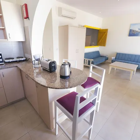 Myroandrou Appart hôtel 4*