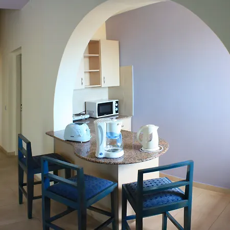 Myroandrou 4* Pernera