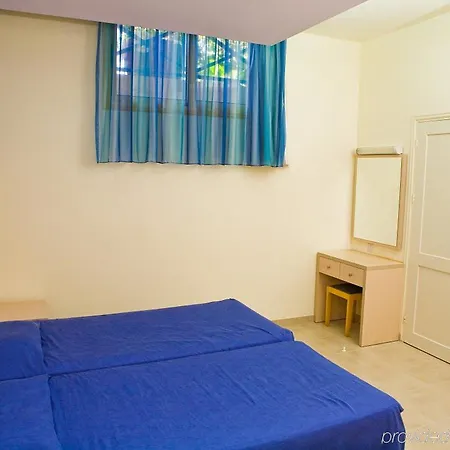 Myroandrou Aparthotel 3*
