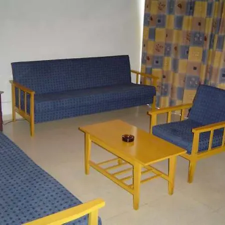 Myroandrou Aparthotel Pernera