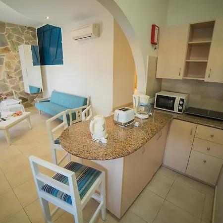 Myroandrou 4* Pernera