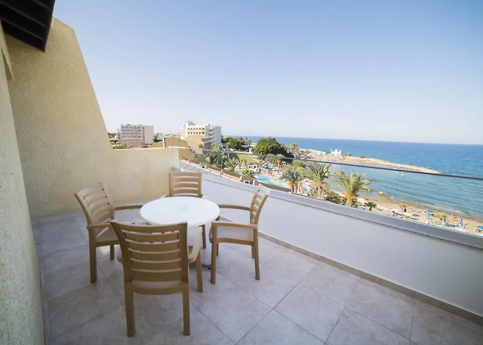 Myroandrou Aparthotel Pernera