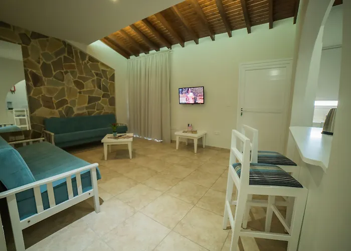 Myroandrou Aparthotel