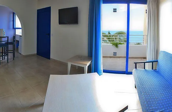 Myroandrou Lägenhetshotell 4*