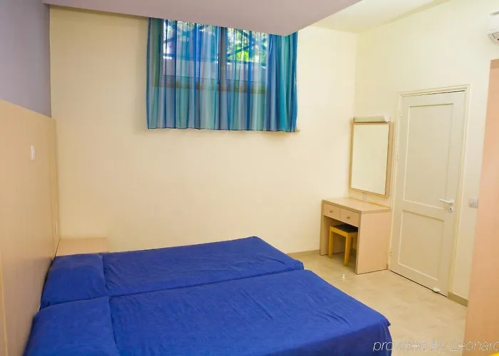 Myroandrou Lägenhetshotell 4*