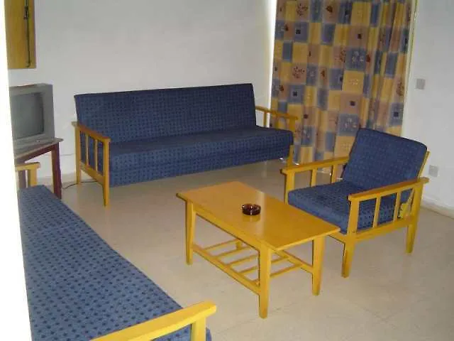 Myroandrou Aparthotel Pernera