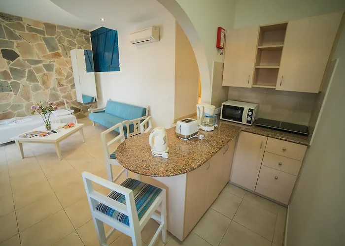 Myroandrou 4* Pernera