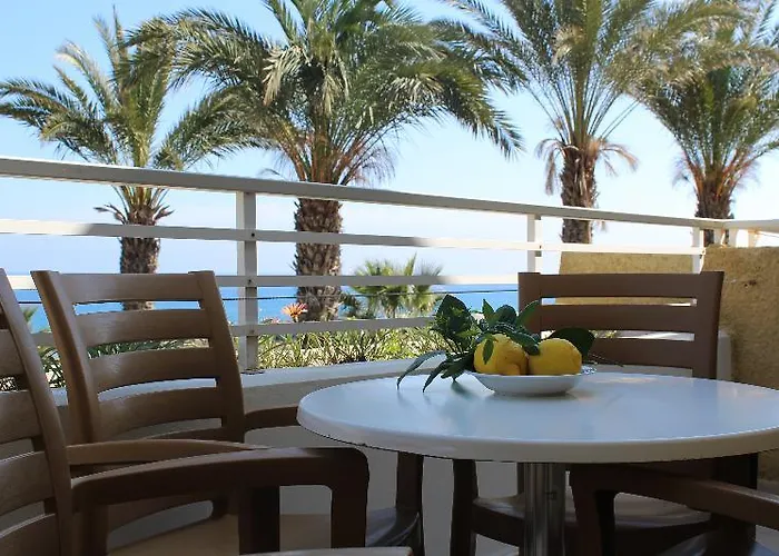 Myroandrou 4* Pernera